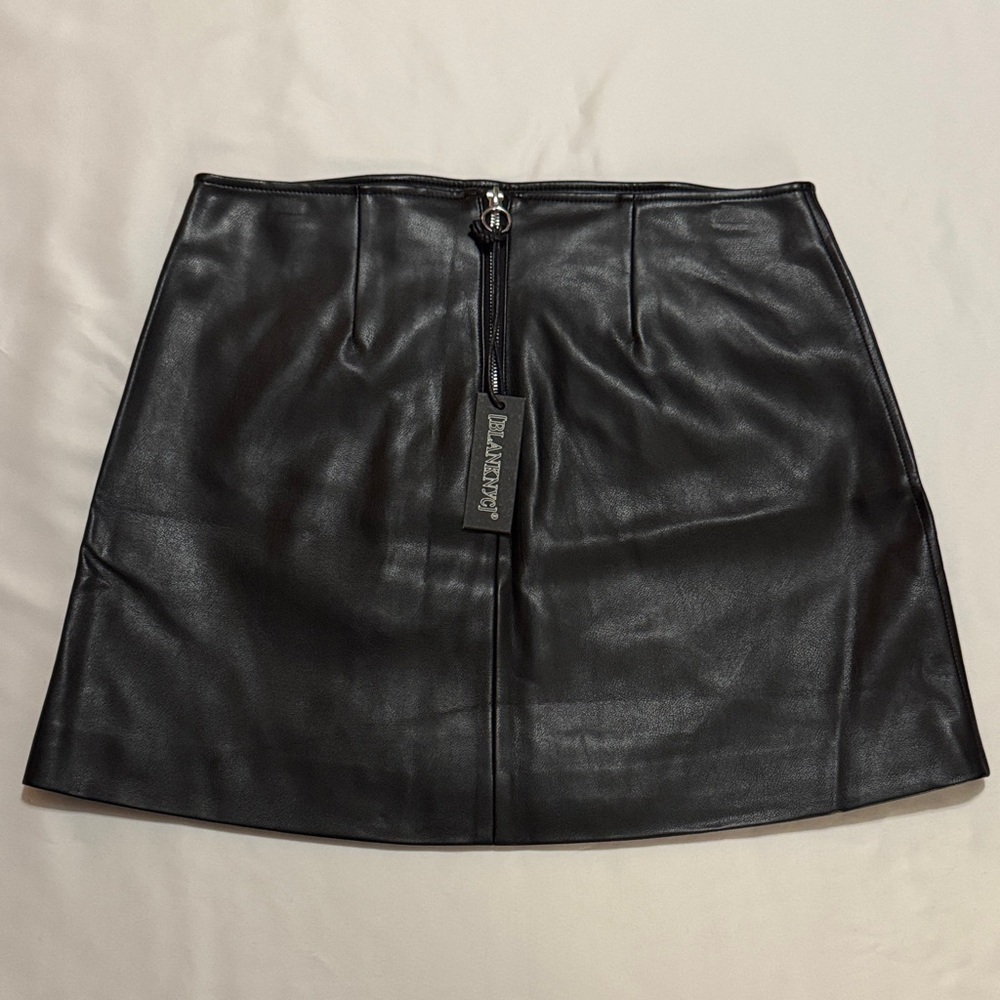 BlankNYC Black Faux Leather Mini Skirt Size 30 - Picture 7 of 7